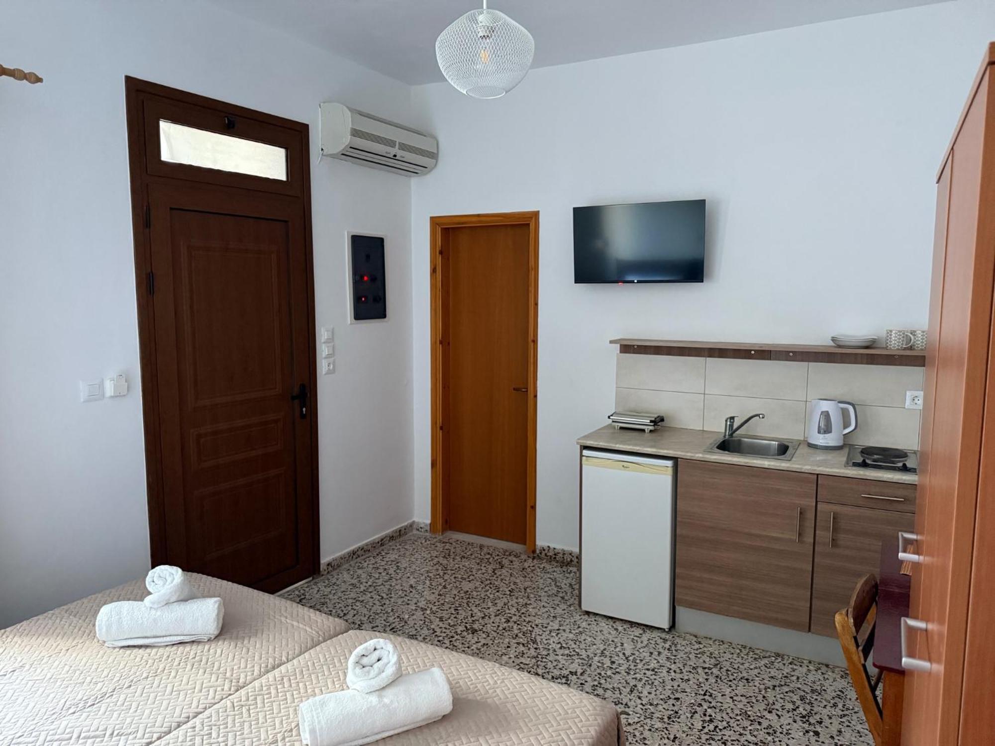 Sarris Studios & Apartments Ліндос Екстер'єр фото
